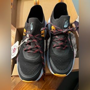 The North Face Vectiv Hypnum Trail running shoes NIB, size 7/38